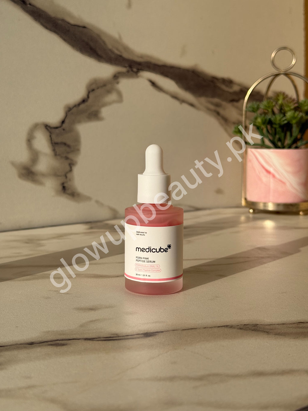 MEDICUBE PDRN PINK PEPTIDE SERUM – REVITALIZE & GLOW 30 ML