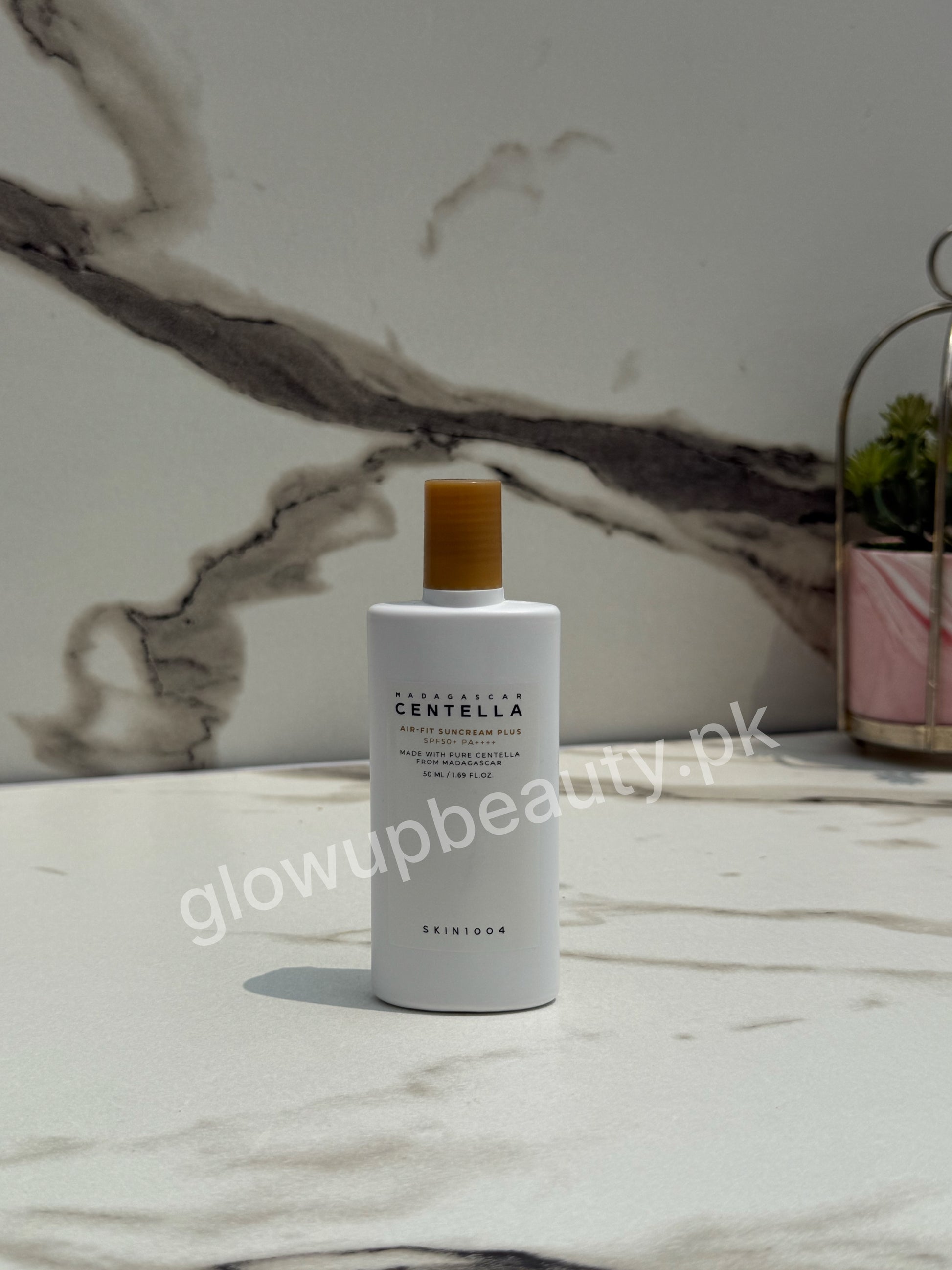 SKIN 1004 MADAGASCAR CENTELLA SUNCREAM SPF 30 PA++++ FOR OILY SKIN