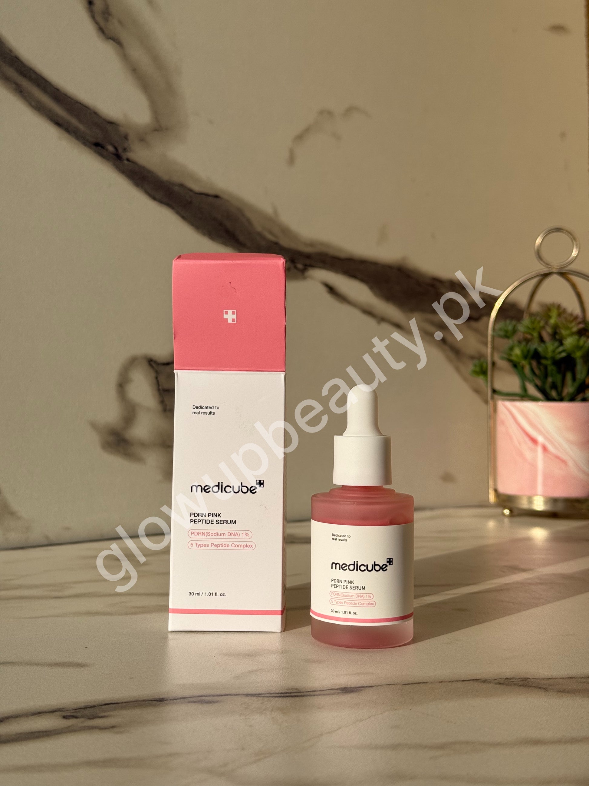 MEDICUBE PDRN PINK PEPTIDE SERUM – REVITALIZE & GLOW 30 ML