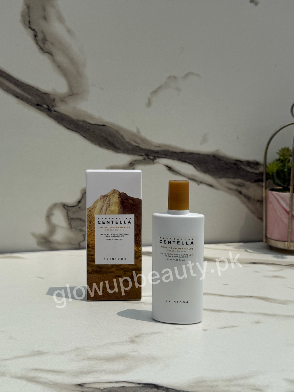 SKIN 1004 MADAGASCAR CENTELLA SUNCREAM SPF 30 PA++++ FOR OILY SKIN